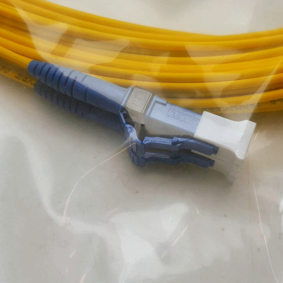 COMMSCOPE Patch fibre optique monomode LC/UPC vers LC/UPC 1,6 mm FFWLCLC42-JXF033