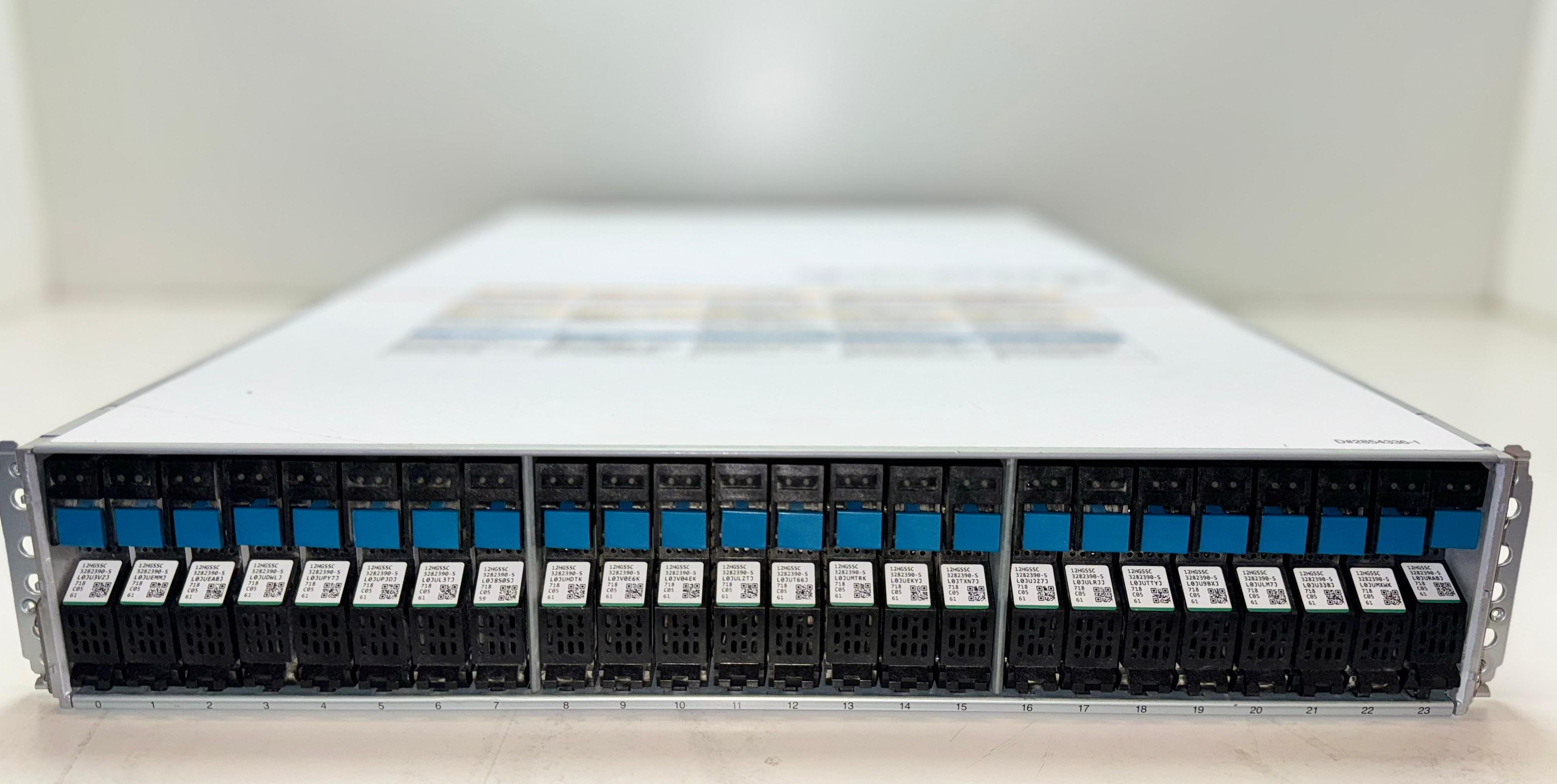 HITACHI HDD-opslag 2X Contr 2X PSU 24X 1,2 TB HD R0623-F0001-01